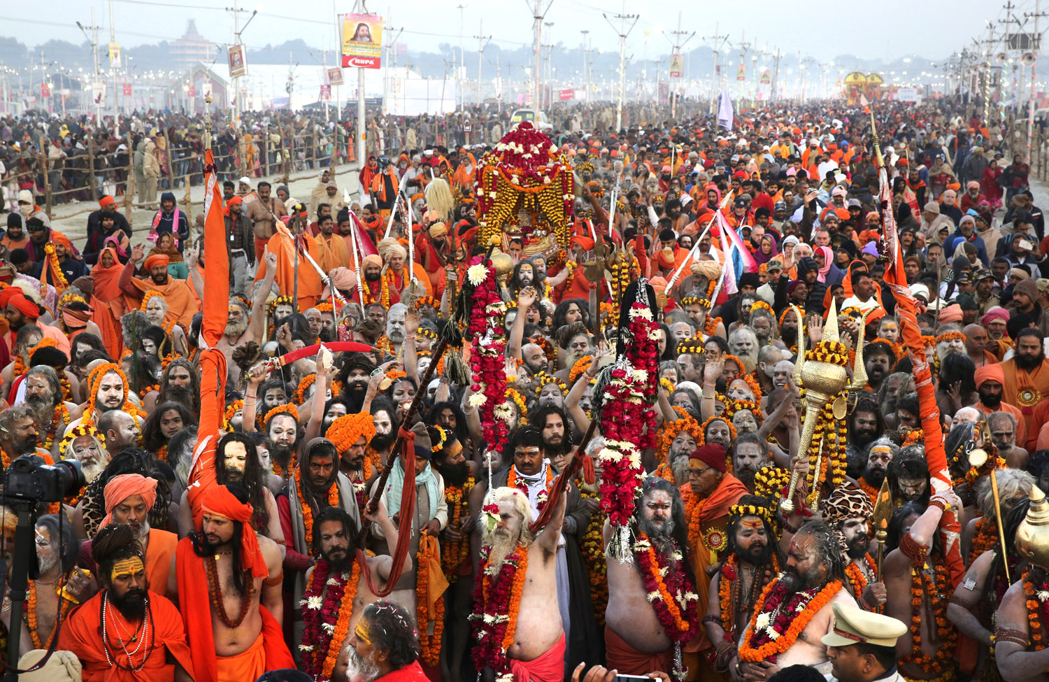 विश्वको सबैभन्दा ठूलो मेलाः कुम्भ मेला (फोटो फिचर)