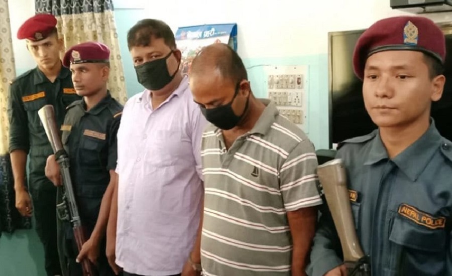 २ हजार दरका ९५ थान नक्कली भारुसहित दुई पक्राउ