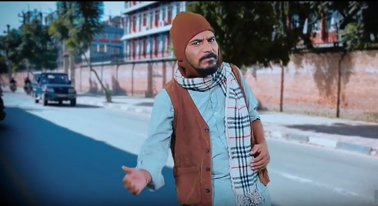 ट्राफिक प्रहरीको कारबाहीमा परे ‘माग्ने बुढा’