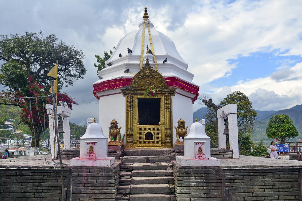 कोभिड १९ः मन्दिरमा दर्शनार्थी फाट्टफुट्ट