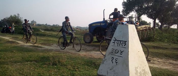 सीमाबाट जोखिम, कहाँ छन् ५२ हजार ?