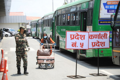 काठमाडौं आइपुगे कुबेतका ३ सय नेपाली