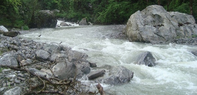 खोलाले बगाउँदा एक वृद्ध बेपत्ता