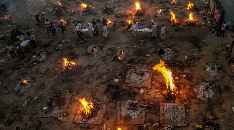 भारतमा कोरोना संक्रमणबाट मर्नेकाे संख्या २ लाख ५० हजार नाघ्यो, विश्वभर ३३ लाख ३१ हजारको मृत्यु