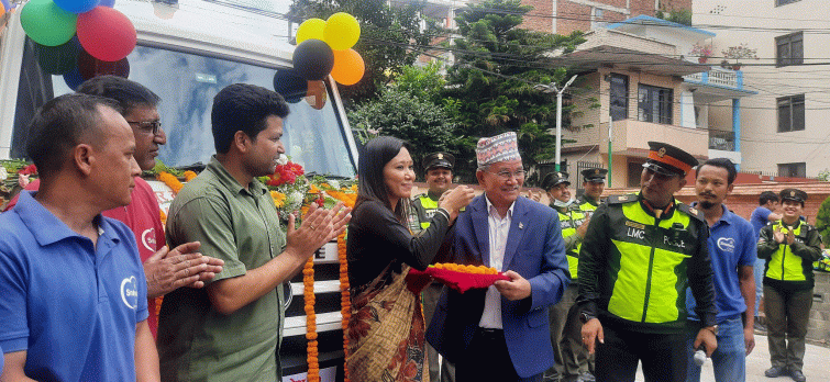 ललितपुरमा जनावरको उपचारका लागि एम्बुलेन्स सेवा सुरु