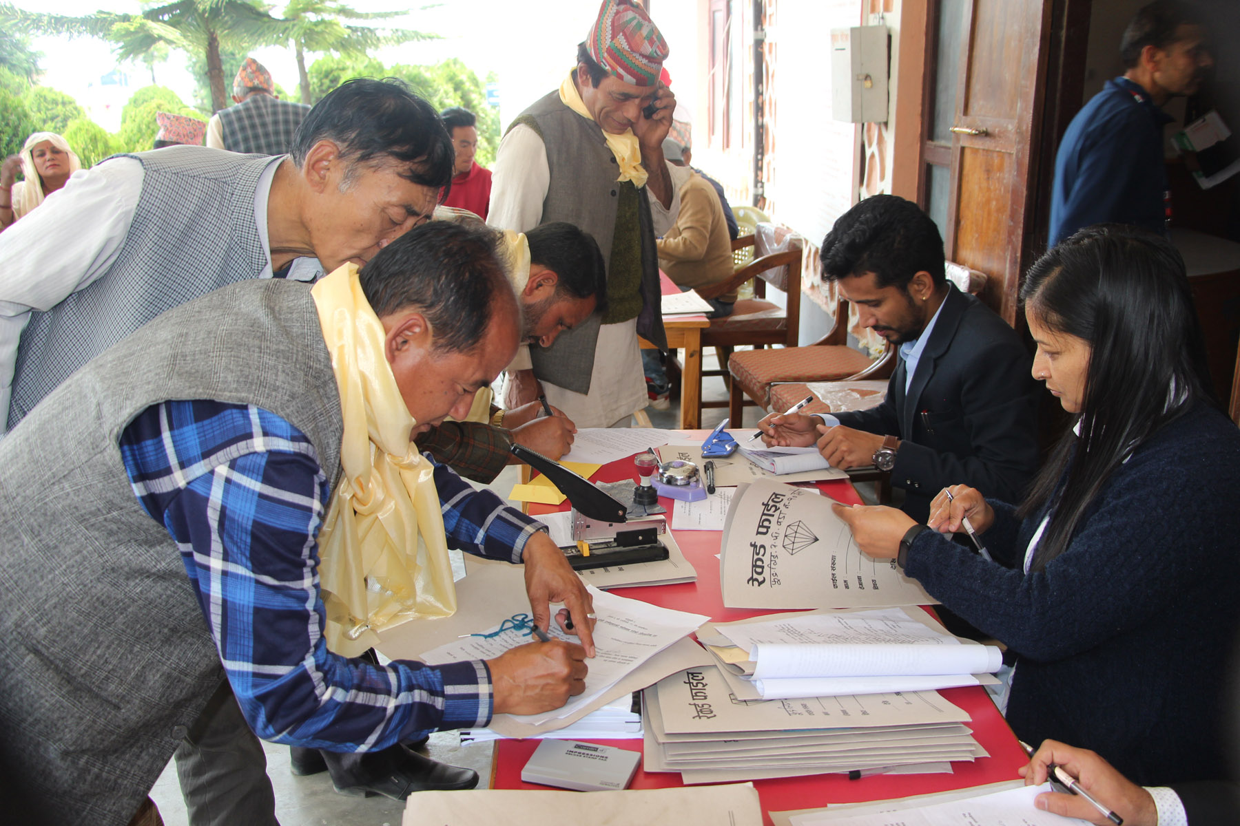 ४ बजेसम्म ३७५८५ जनाले दर्ता गराए उम्मेदवार, कुन प्रदेश र जिल्लामा कति ? (सूचीसहित)