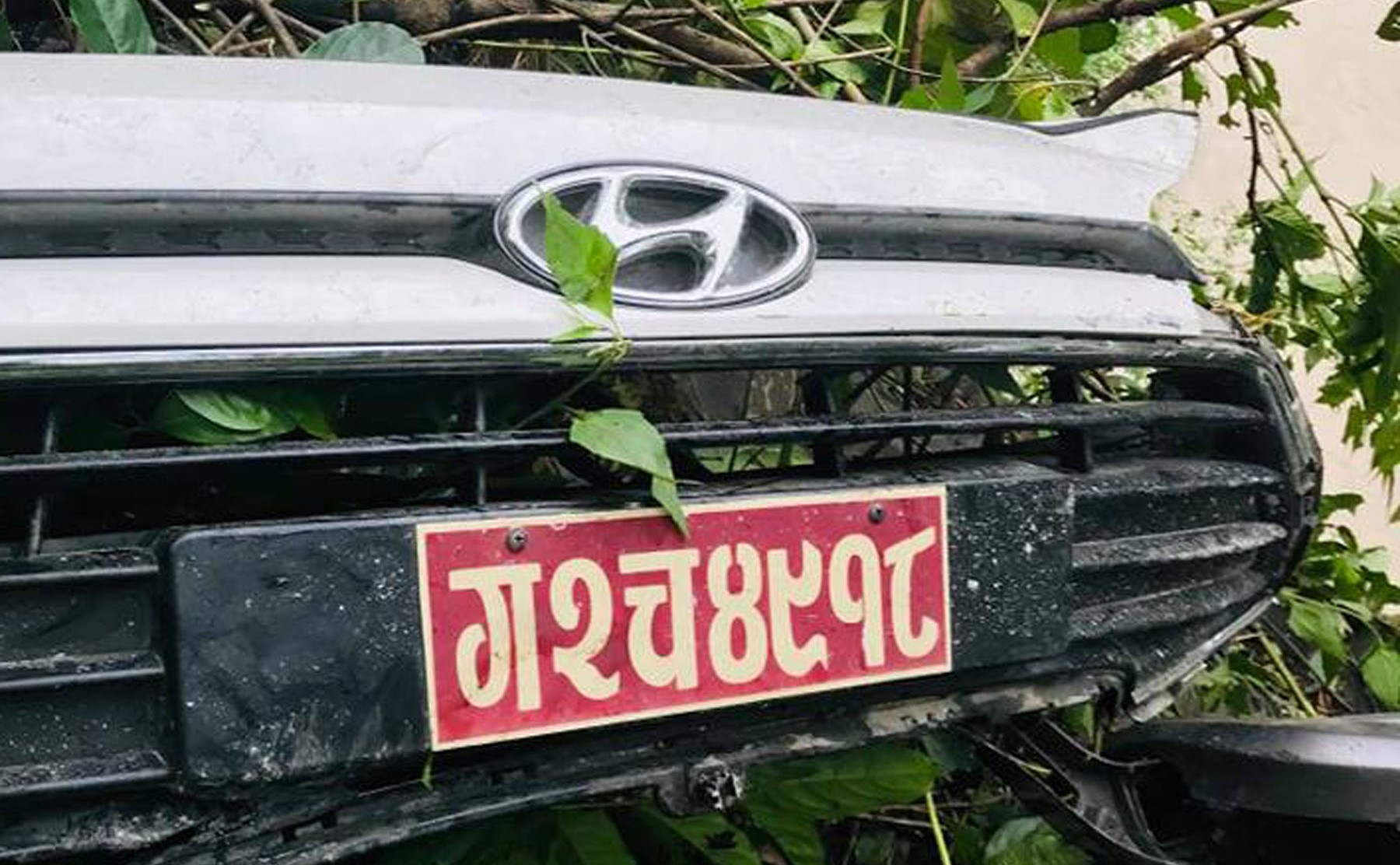 त्रिशूलीमा कार खस्दा तीन बेपत्ता, एक घाइते