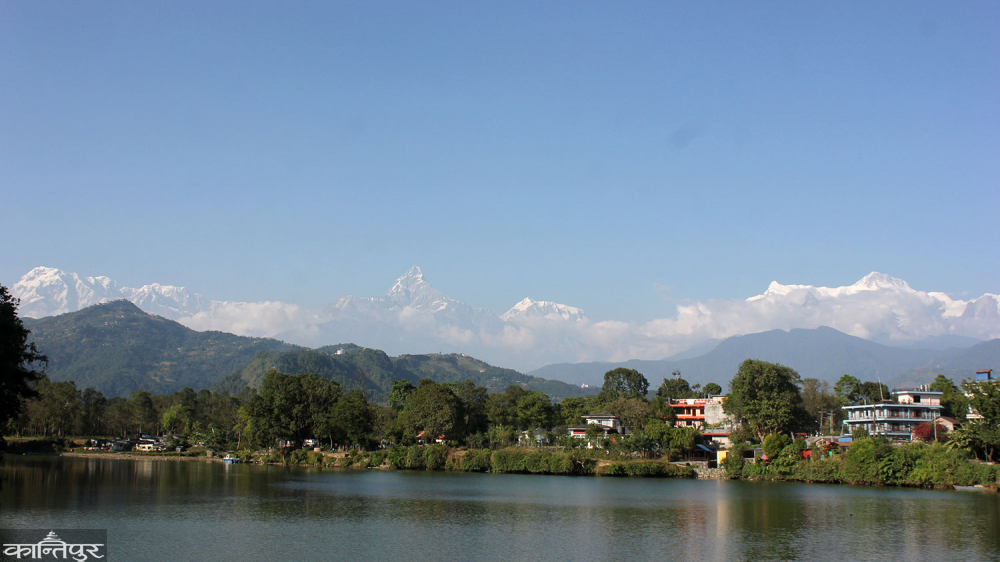 फेवाताल किनारमा नव वर्ष महोत्सव गरिँदै