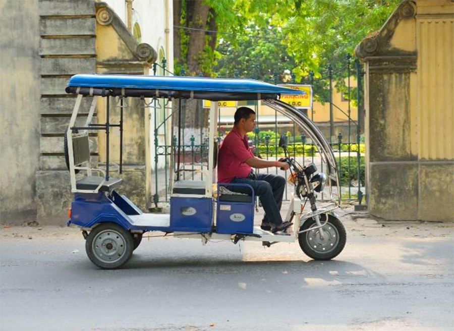 यात्रुसँग सामान्य ज्ञानको परीक्षा लिने रिक्सा चालक