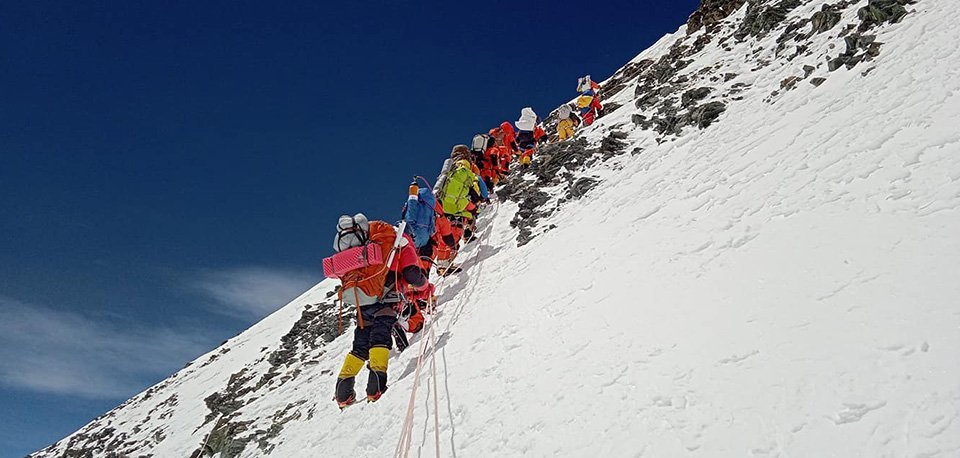 रूससहित ४२ देशका २०४ आरोहीले सगरमाथा आरोहण गर्ने