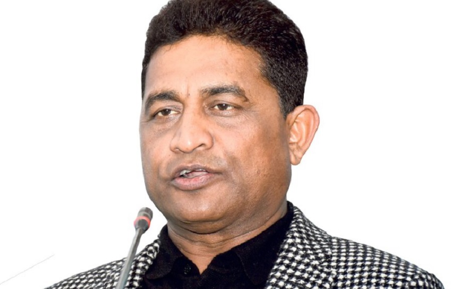 सडक विभागको कामप्रति मन्त्री महासेठ असन्तुष्ट