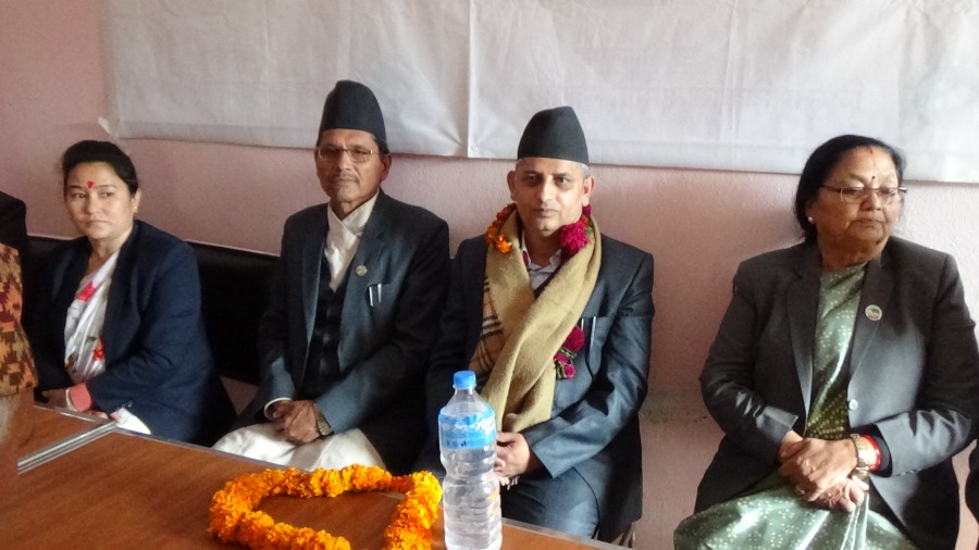 ‘केन्द्रकै सरकारले सबै अधिकार राख्ने भए संघीयता किन ल्याएको?’