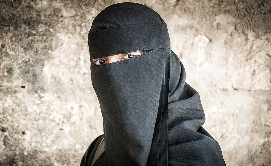 श्रीलङ्कामा भएको भीषण आक्रमणपछि बुर्का लगाउन प्रतिबन्ध