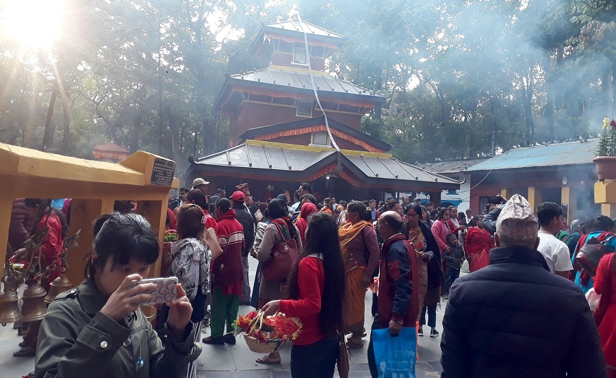 चैत्र नवरात्र शुरु : शक्तिपीठमा भक्तजनको भीड