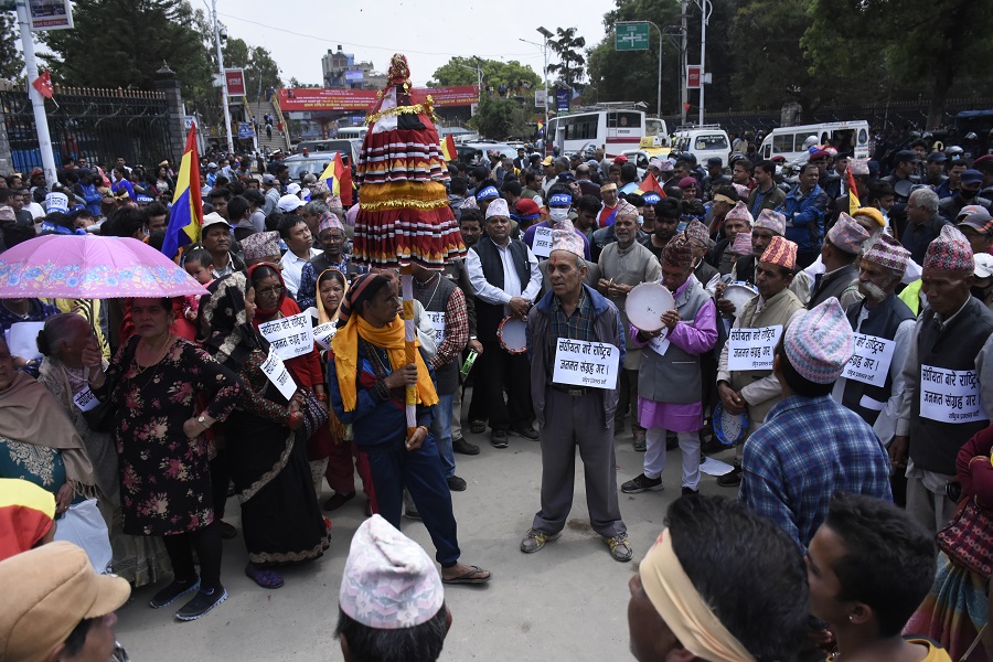 राप्रपाको र्‍याली सडकदेखि अस्पतालसम्म (फोटोफिचर)