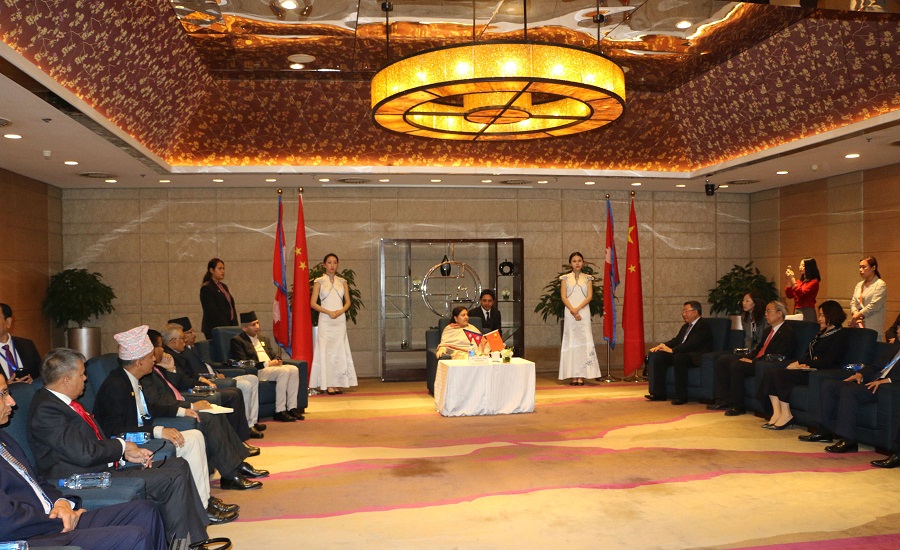 राष्ट्रपति भण्डारीसँग चिनियाँ व्यापारिक शेयर बजारका अध्यक्षको भेटवार्ता