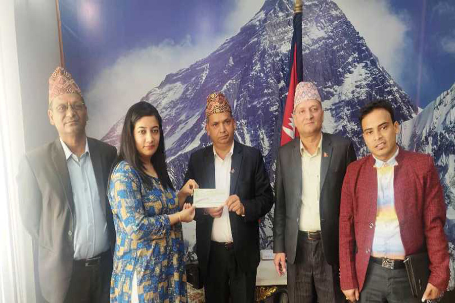 हावाहुरी पीडितलाई सिटिजन्स बैंकको १० लाख सहयोग