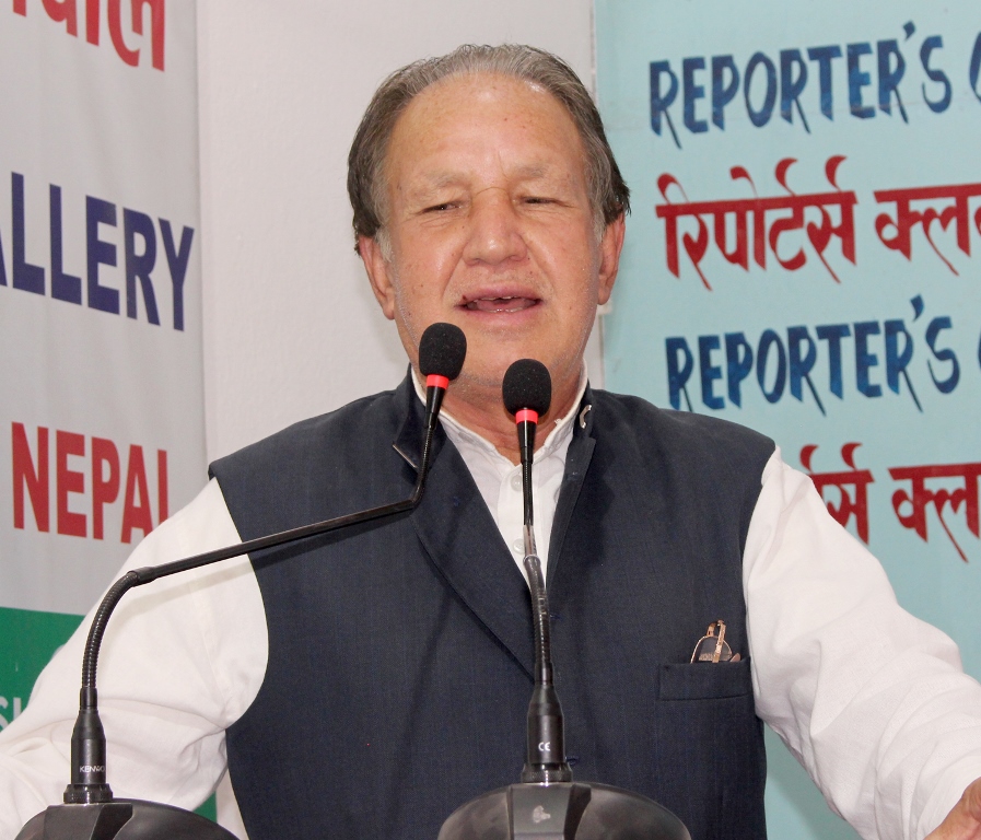 सांसदलाई ६ करोडले पुग्दैन, दश करोड चाहिन्छ: डा. खड्का