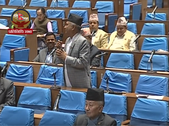 सांसदको पीडा: कुर्सी देखाउदै भने ‘सुरक्षा पाउँ’