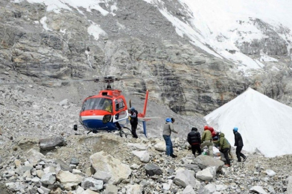 फ्रान्सेली पर्यटकको हेलिकप्टरबाट उद्धार