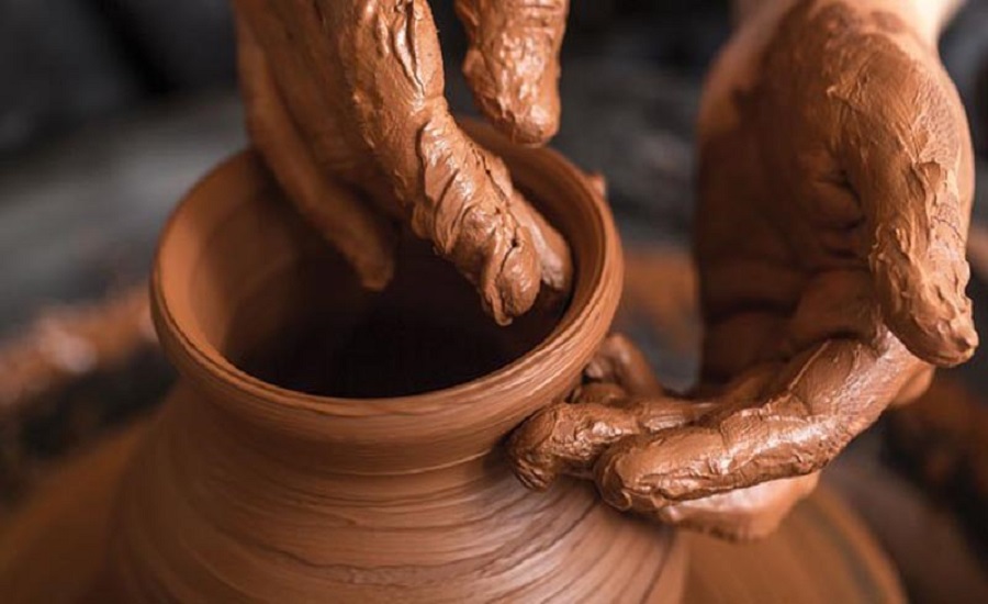 लोप हुँदै माटोका गाग्री