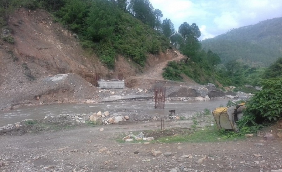 दुई वर्षमा बन्नुपर्ने पुल बनेन पाँच वर्ष सम्म पनि