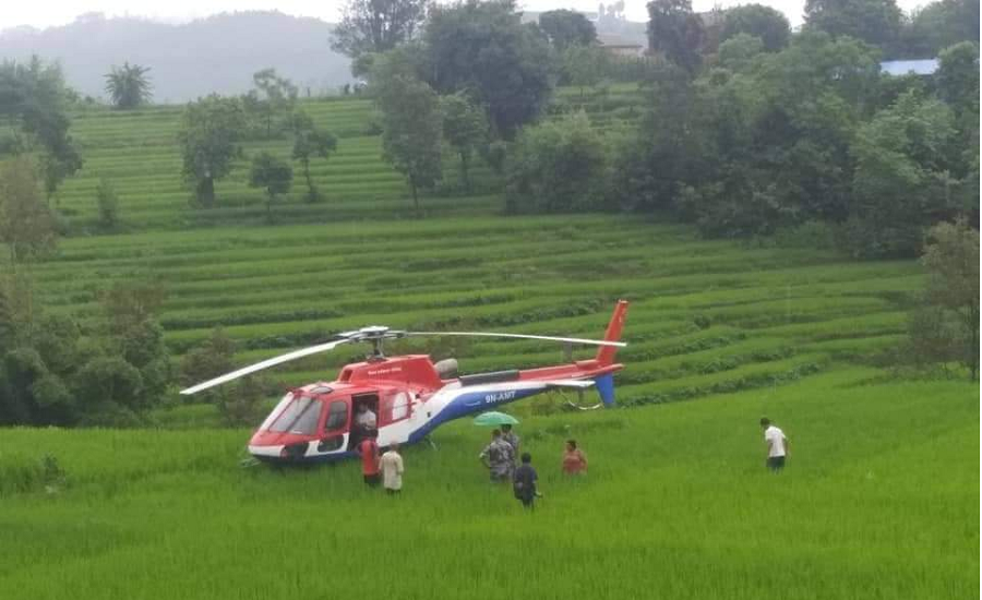 हेलिकप्टरले गरे आकस्मिक अवतरण