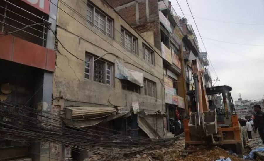पुरानो घर भत्काउने क्रममा दुई घाइते