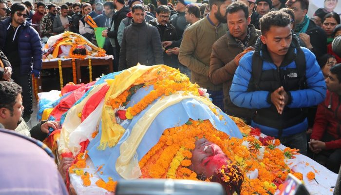 दुई वरिष्ठ कलाकारको अन्त्येष्टीमा रोयो सिनेमा जगत