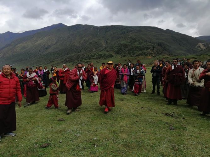 सांस्कृतिक झाँकी प्रर्दशन गर्दै भ्रमण वर्ष शुभारम्भ हुने