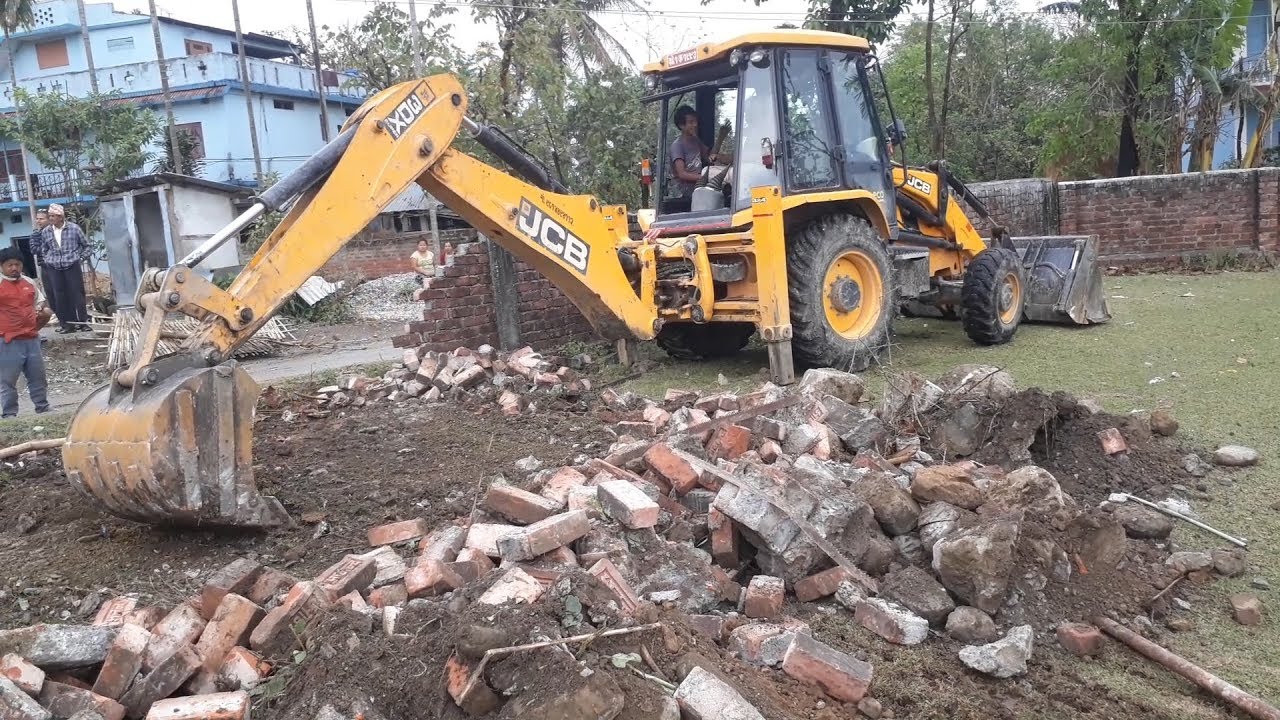 भत्काइए नाङ्लेभारेमा रहेका सडकका घर