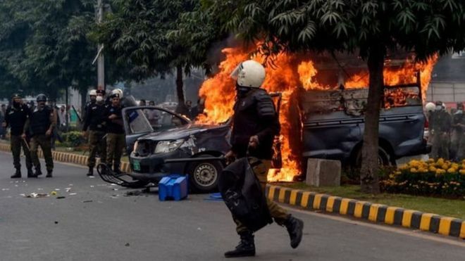 वकिलद्धारा पाकिस्तानको अस्पतालमा तोडफोड, तीनको मृत्यु