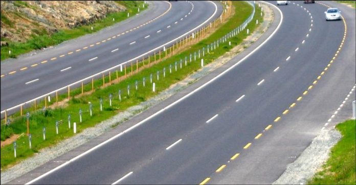विश्व बैंकको लगानीबाट पथलैया–ढल्केबर सडक ४ लेनकाे बनाइने