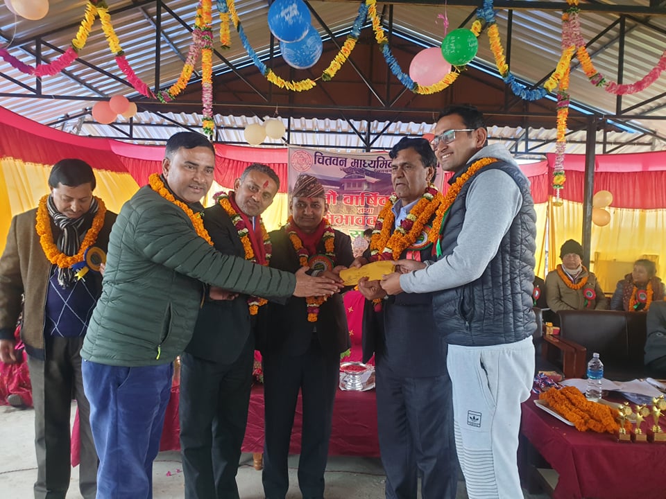 नेवि संघका नेता अधिकारीद्वारा विद्यालयमा अक्षयकोष स्थापना