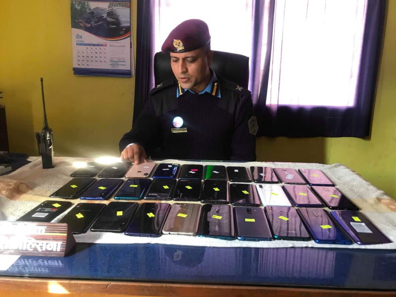 रु ३५ लाख मूल्य बराबरको मोबाइल बरामद