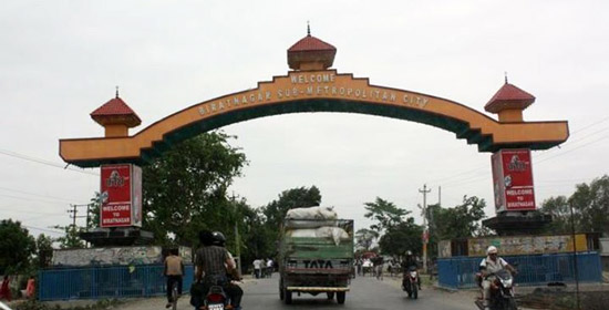 भारतीय नाकाबाट भन्सार छलेर भित्रने सामानको मात्रा बढ्दाे