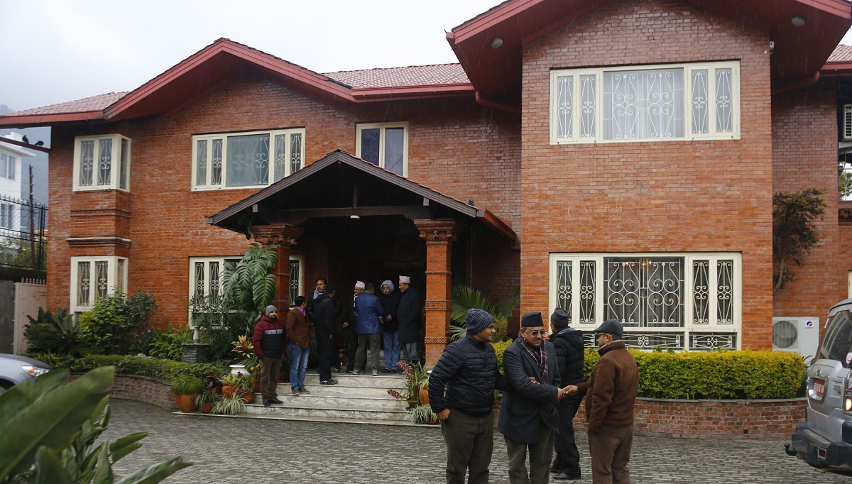 विवाद समाधानका लागि कांग्रेसका शीर्ष नेताबिच छलफल