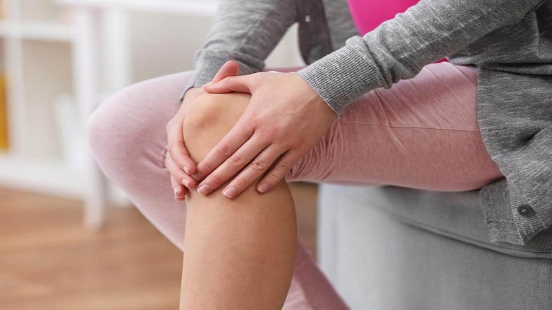 युरिक एसिड कसरी हुन्छ ? यसका लक्षण र घरेलु उपचार