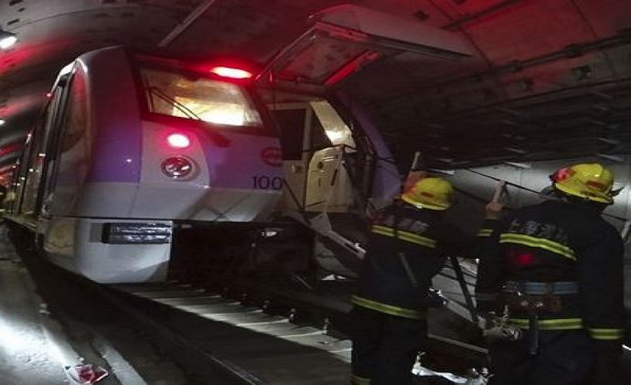 २ वटा मेट्रो रेल ठोक्किँदा १ जनाको मृत्यु, ४१ घाइते